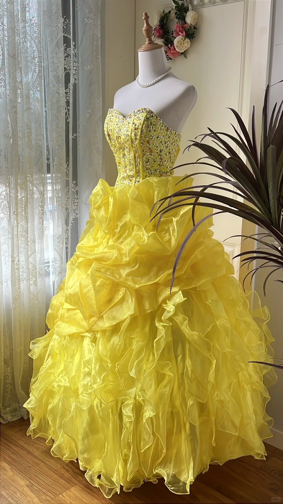 Chic Yellow Ball Gown Sweetheart Rhinestone Beaded Corset Tulle Dress Quinceanera Dress 16 L303