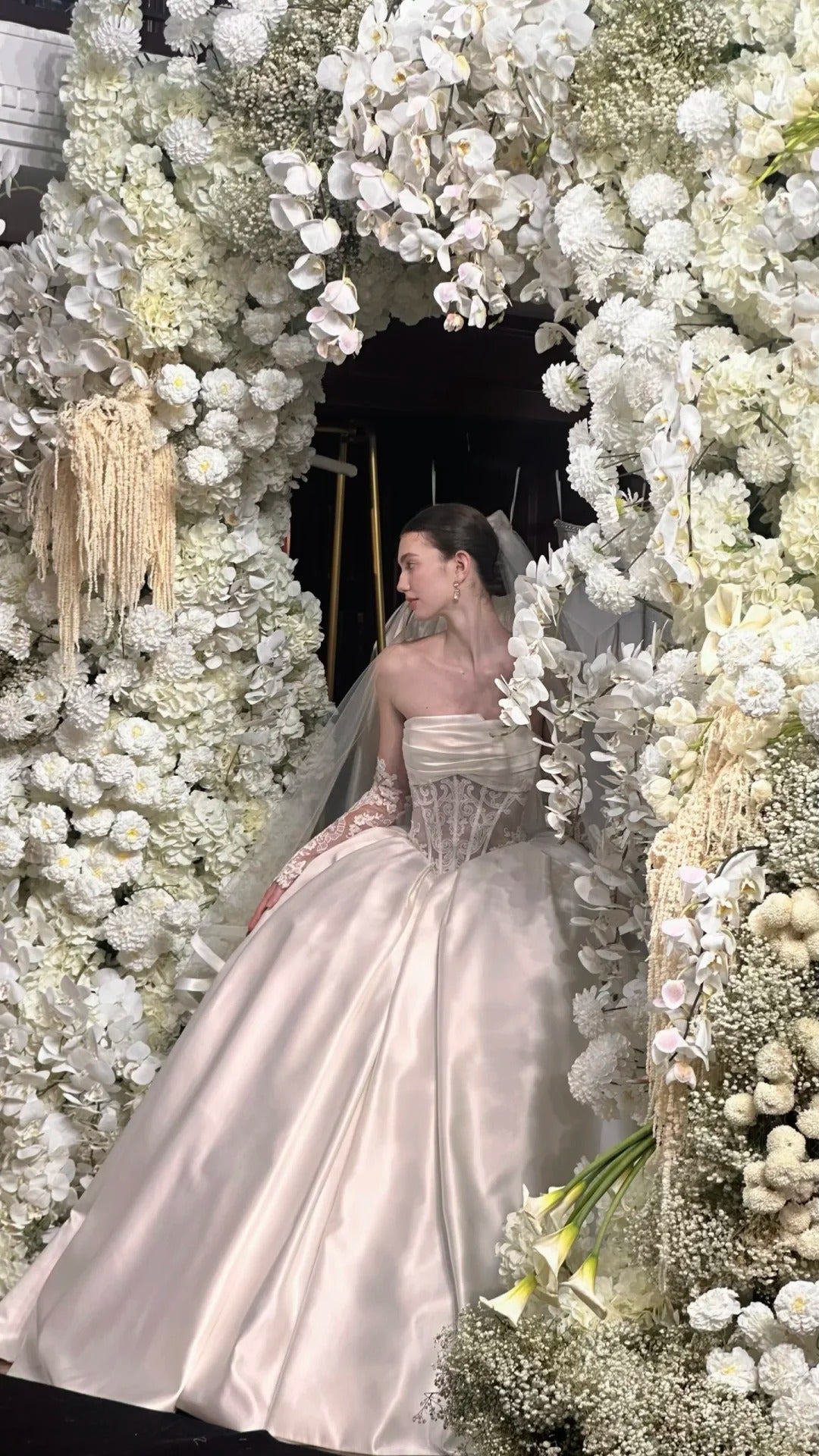 Princess Ivory Satin Wedding Dress Strapless Ball Gown Lace Boned Garden Wedding Dress L31