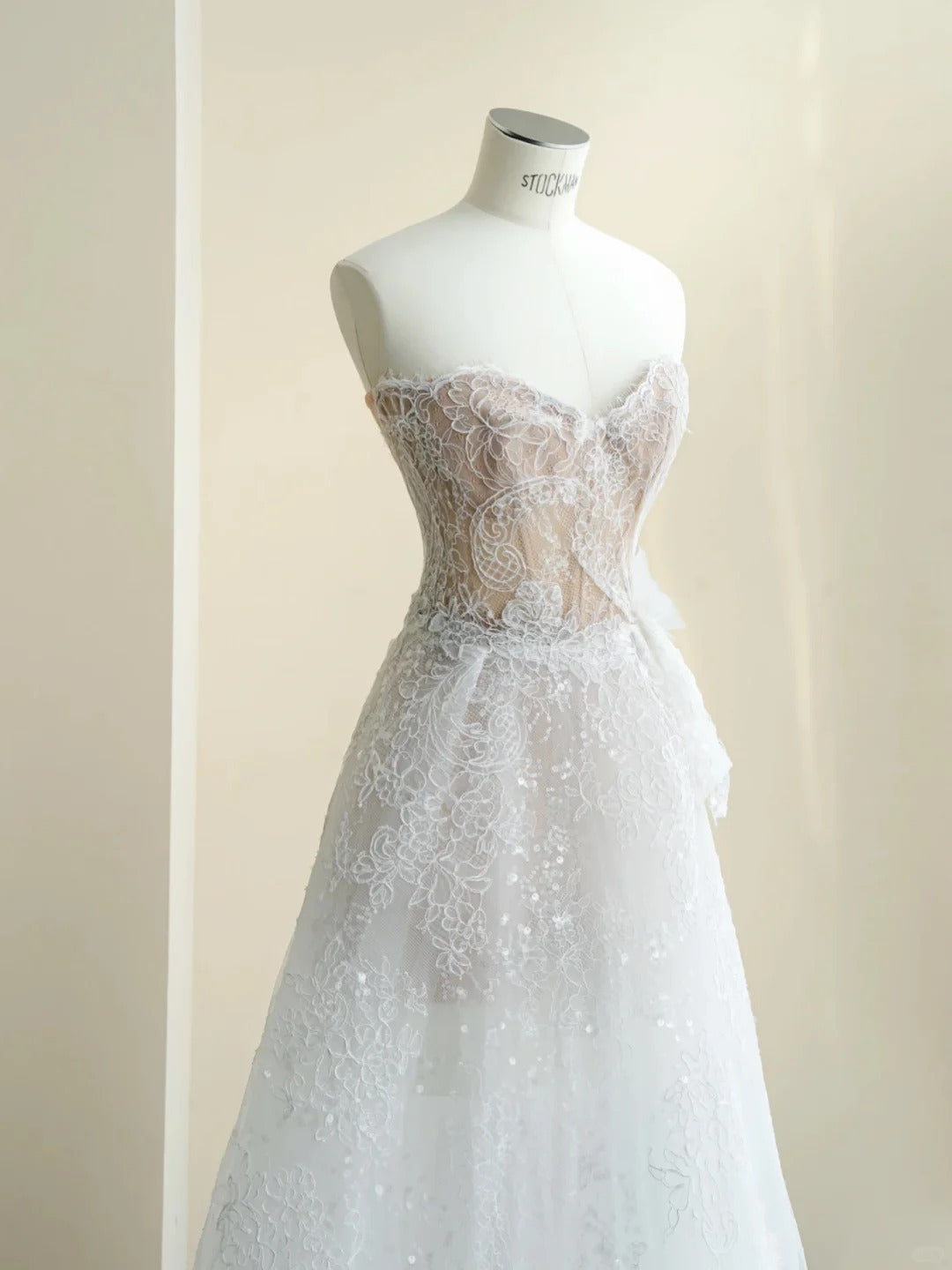 Pretty White A-Line Sweetheart Sequins Bow Lace Tulle Dress Prom Dress Evening Dress L480