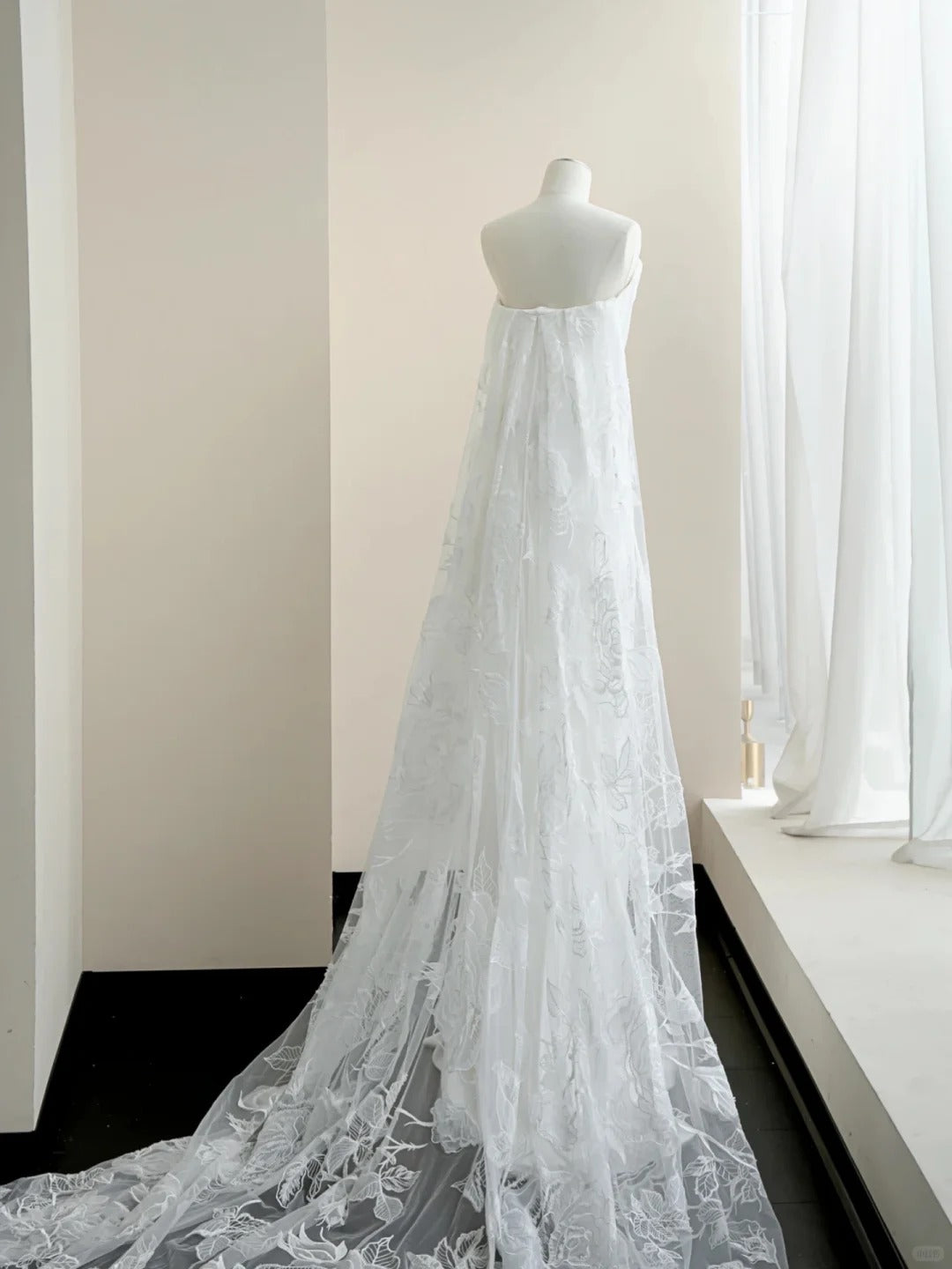 Modest White Mermaid Strapless Appliques Lace Train Satin Dress Prom Dress Evening Dress L481
