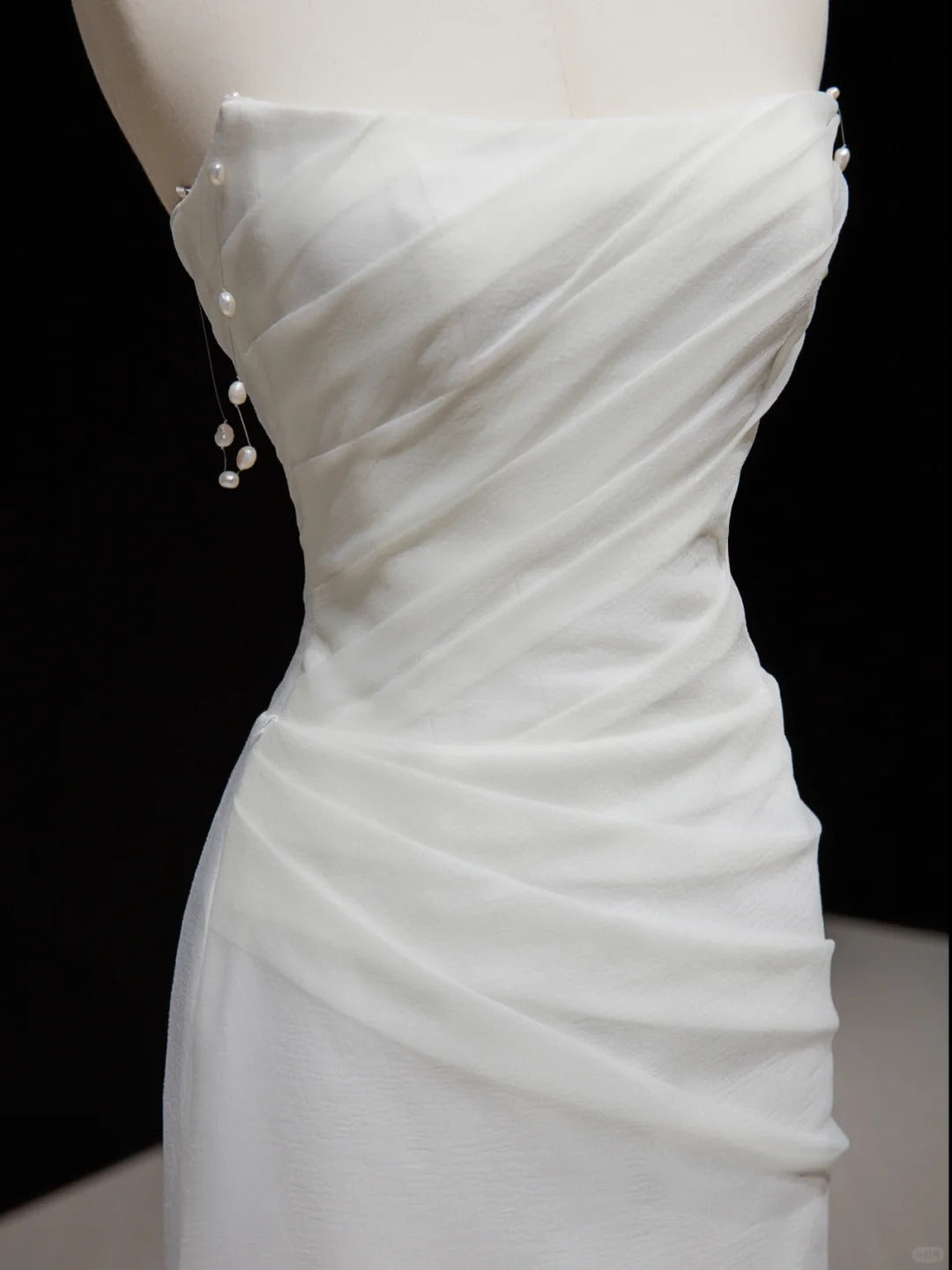 Modest White A-Line Off-The-Shoulder Peral Ruched Tulle Dress Prom Dress Evening Dress L497