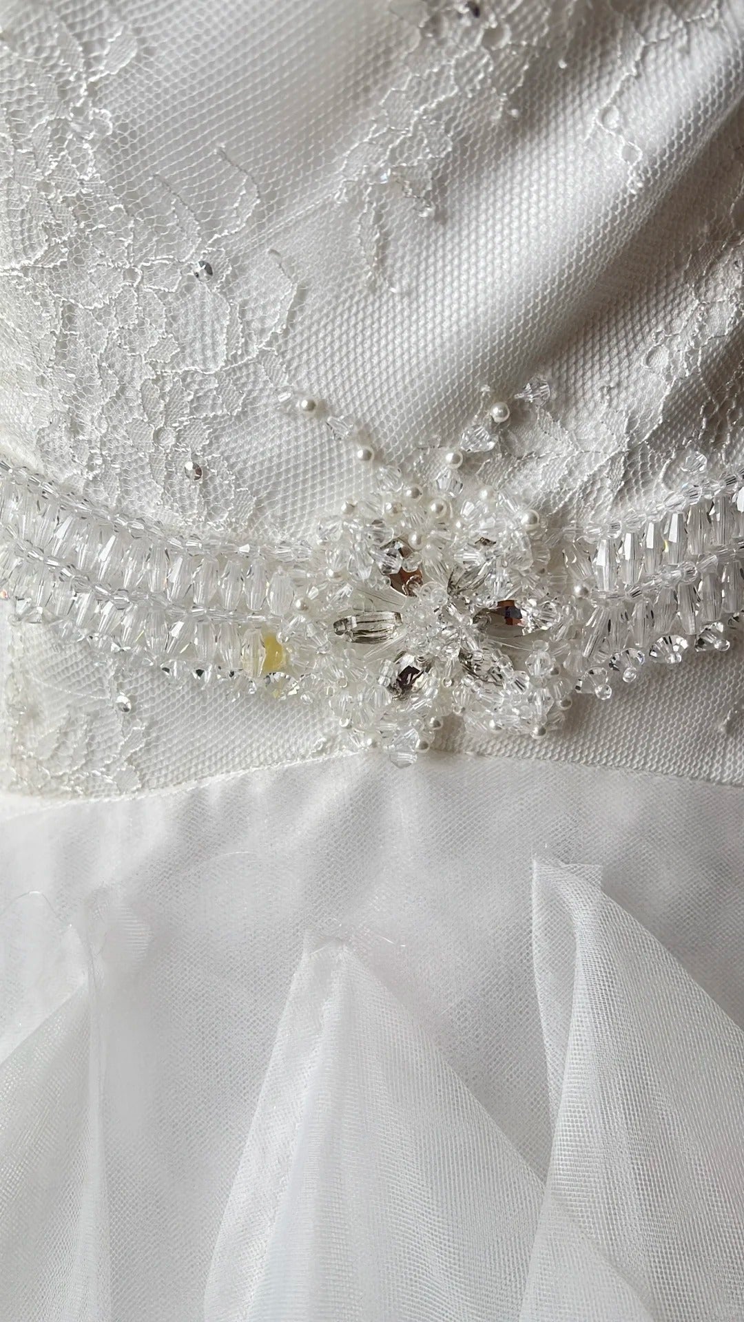 Chic White Ball Gown Sweetheart Lace Appliques Beaded Tulle Dress Quinceanera Dress 16 L570