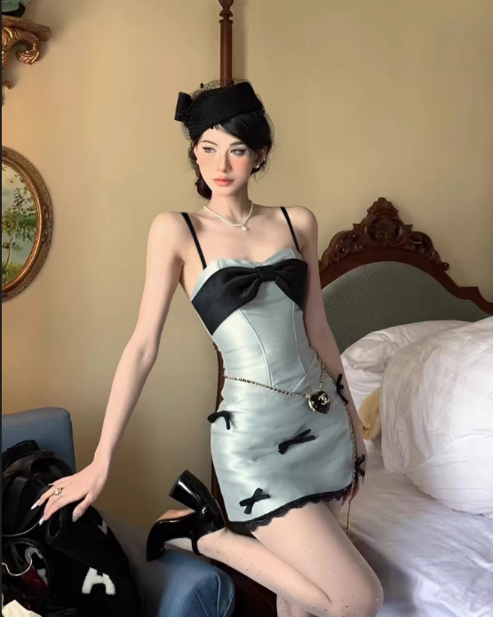 Cute Spaghetti Straps Birthday Party Dress Mini Homecoming Dress with Bowknot D1739