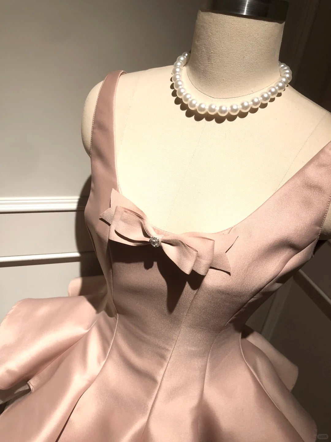 Sweet Straps Crew Neck Tiered Ruffle Short outfits Ball Gown Homecoming Dress with Bowknot D1783