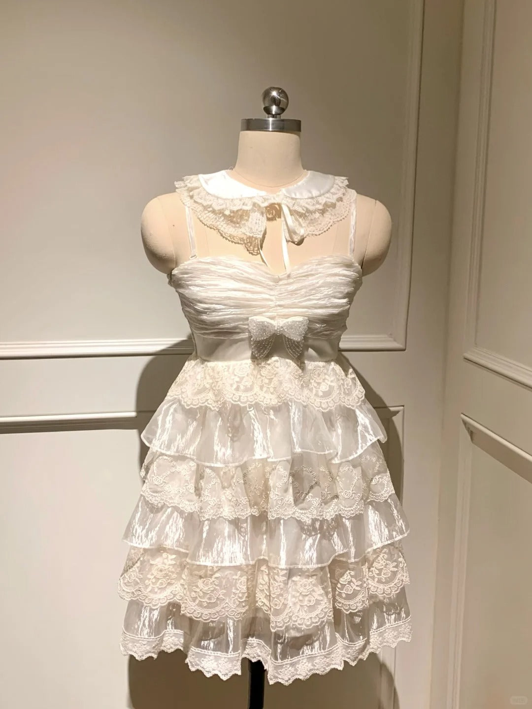 Pretty Spaghetti Straps Sweetheart Neckline Tiered Lace Organza Party Dress Homecoming Dress with Beading Bowknot D1784