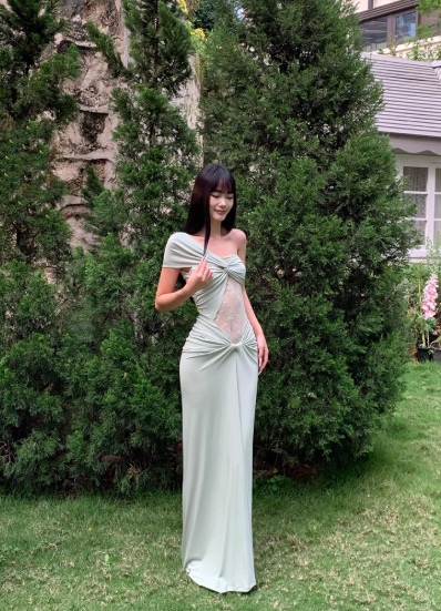 Sexy Seaside Holiday One Shoulder Pleated Lace Niche French Maxi Dress Women Dress Summer Dating Dress D1847