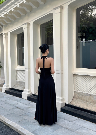 French A Line Lace V-neck Halter Backless Pleated Seaside Holiday Female Long Dress Date Dress D1853