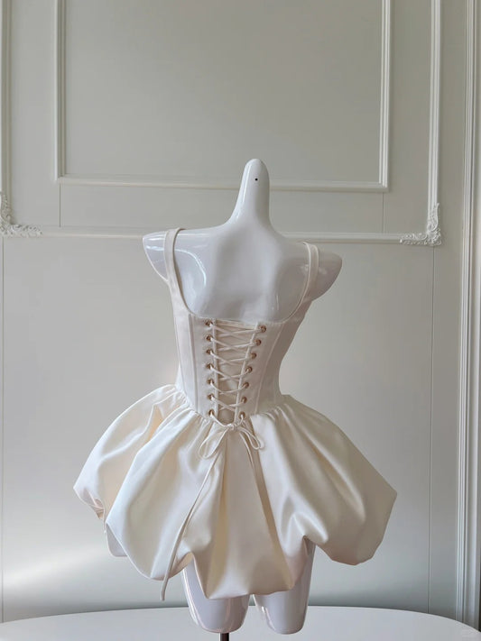 Robe de bal courte plissée à lacets et bretelles spaghetti, décolleté carré, robe Sweet 16, robe de soirée D1864