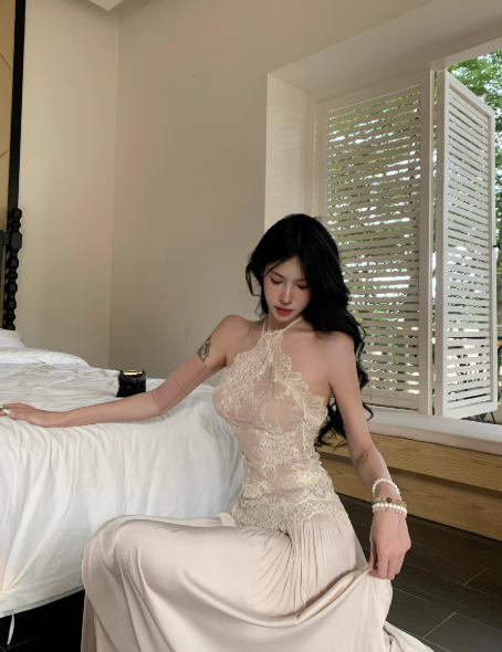 Elegant Halter Lace Pleated Long Skirt Women Summer Vacation Seaside Date Dress D1954