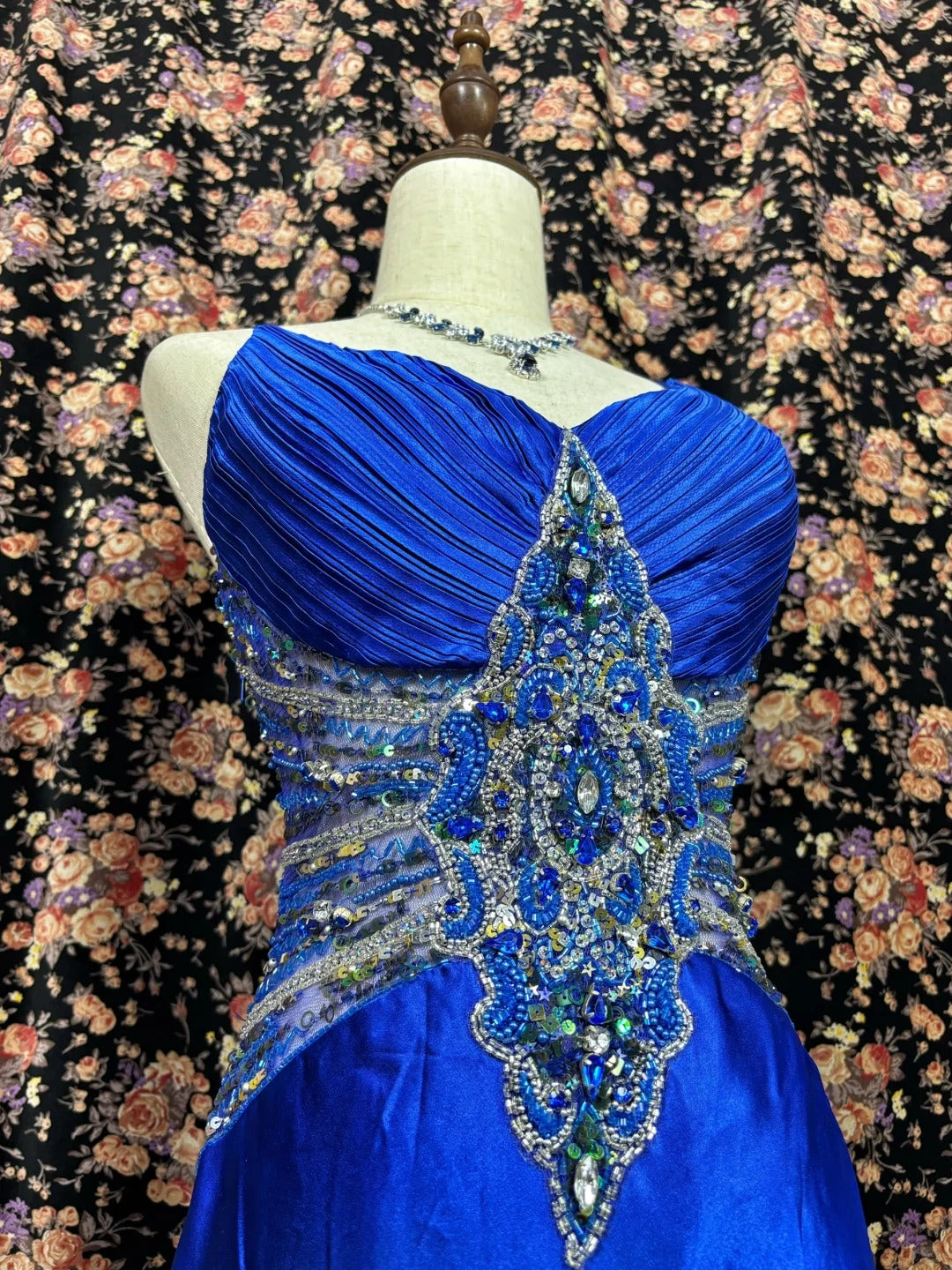 Gorgeous Spaghetti Straps Beading Sequins Backless Party Cocktail Dress Gala Evening Dress Prom Dress D1991