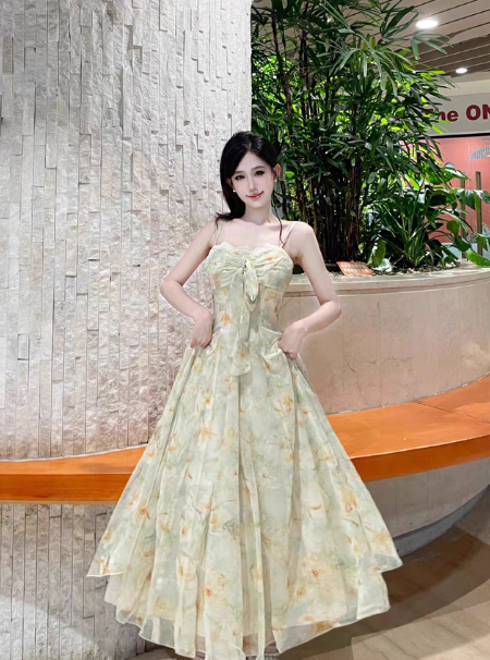 Versatile Spaghetti Straps Lace Neck Lace up Floral Pleated Maxi Dress Women Summer Vacation Dress D2003
