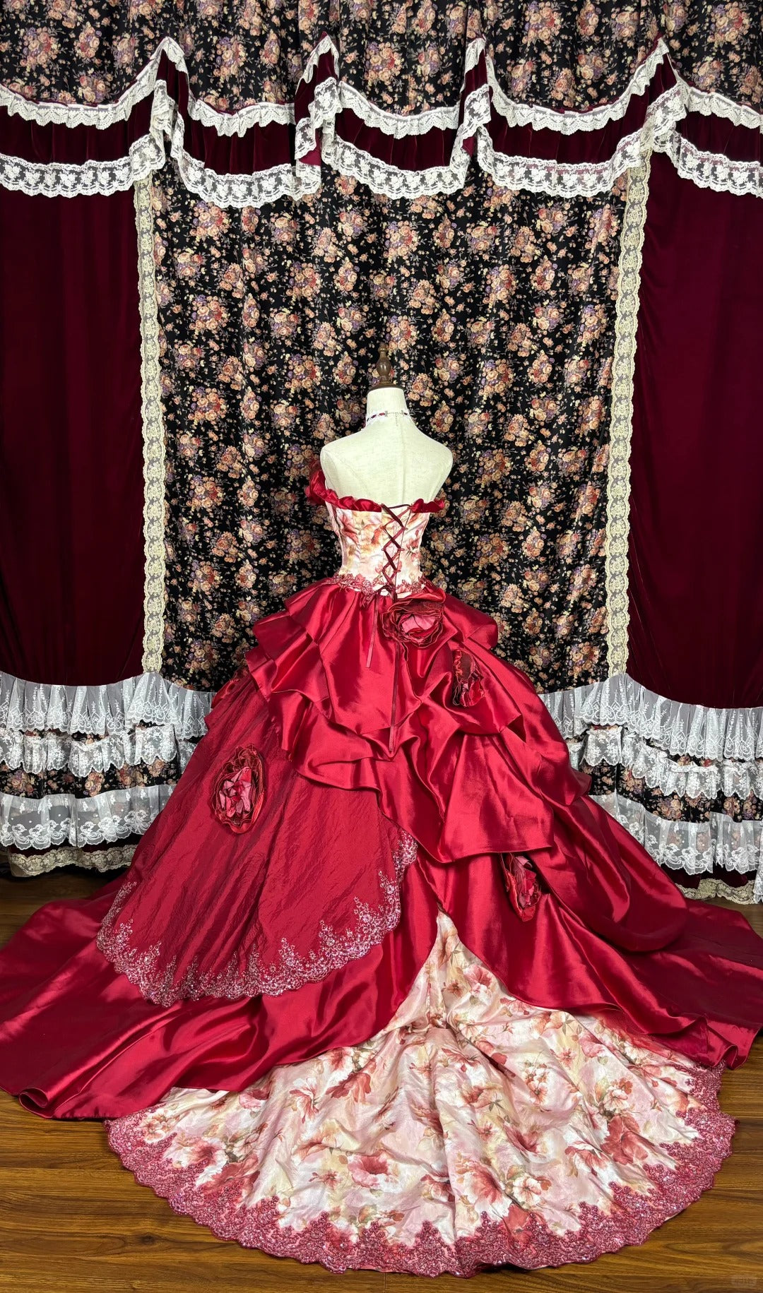 Gorgeous Sweetheart Neckline Print Flower Crystal Tiered Pleated Ball Gown Quinceanera Dress Prom Dress Evening Dress D2079