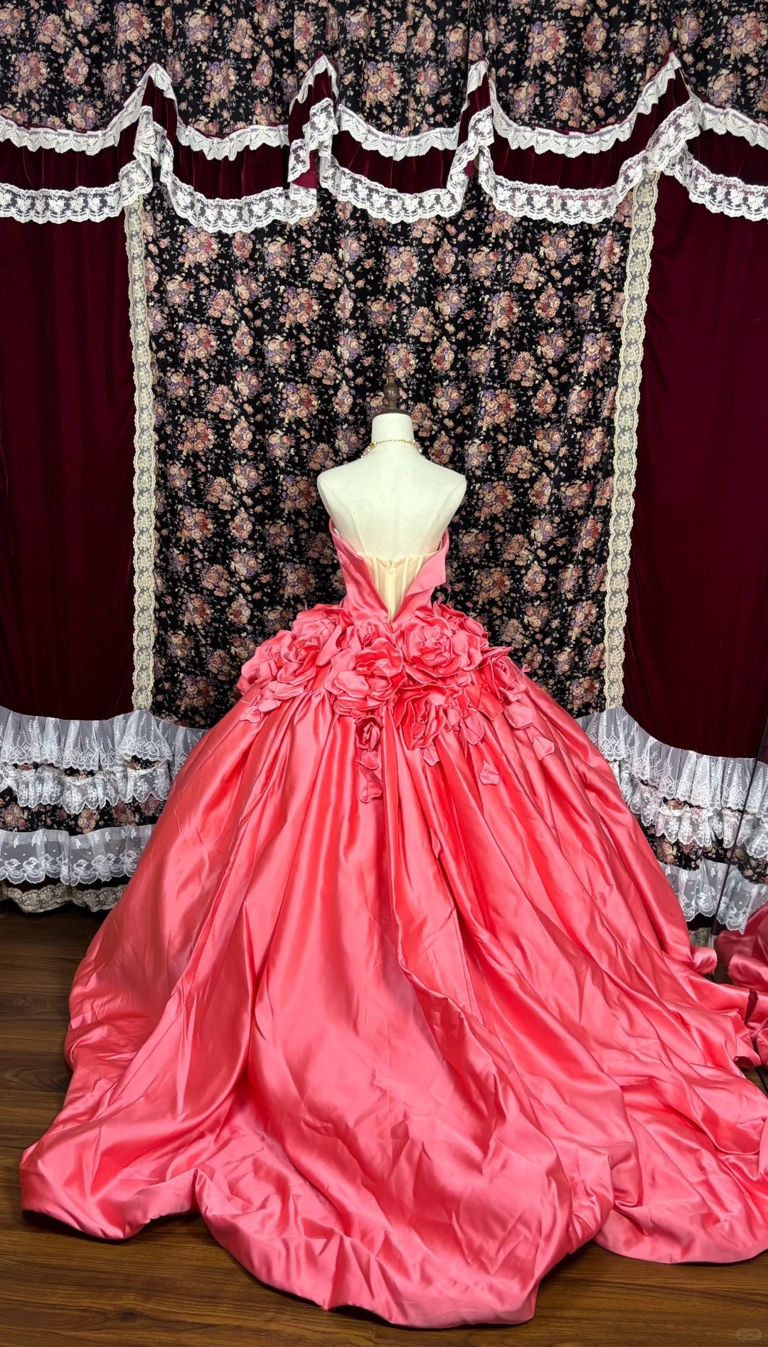 Sweet Strapless Handmade Flower Pleated Ball Gown Evening Dress Prom Dress Quinceanera Dress D2085