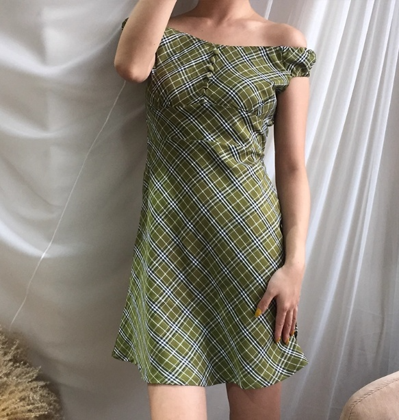 Versatile Off the Shoulder Button Checkered Skirt Women Summer Dress Vacation Date Dress D2101