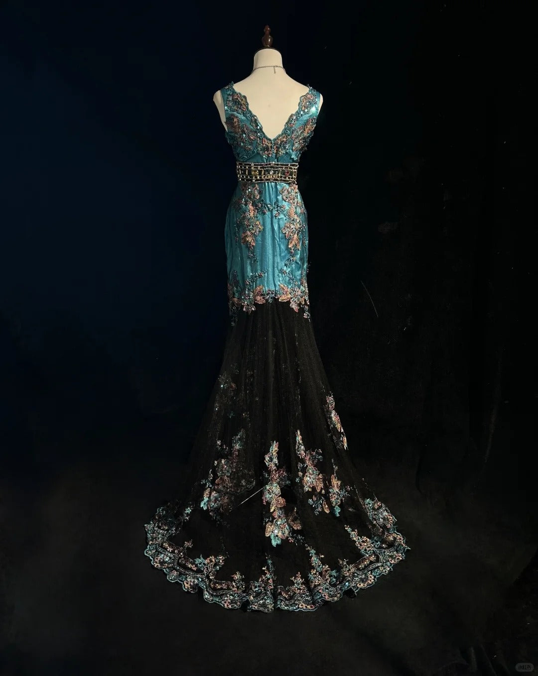 Gorgeous Sweetheart Neckline Embroidered Sequins Prom Dress Evening Dress Party Dress D2119