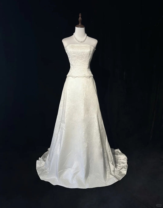 Elegantes A-Linie Trägerloses Spitze Bodenlanges Ballkleid Brautkleid Abendkleid Partykleid D2124