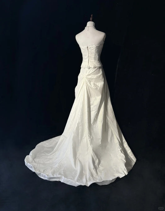 Elegantes A-Linie Trägerloses Spitze Bodenlanges Ballkleid Brautkleid Abendkleid Partykleid D2124