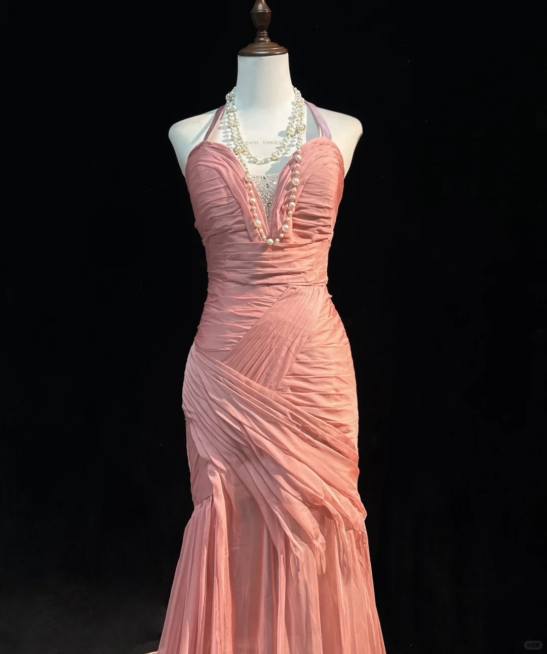 Elegant Halter Pleated Floor Length Prom Dress Evening Dress Party Dress D2129