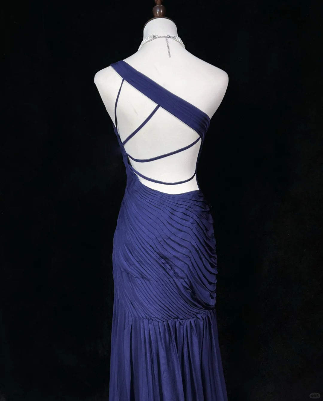 Beauty Asymmetrical Shoulder Pleated Backless Prom Dress Evening Dress Party Dress D2133
