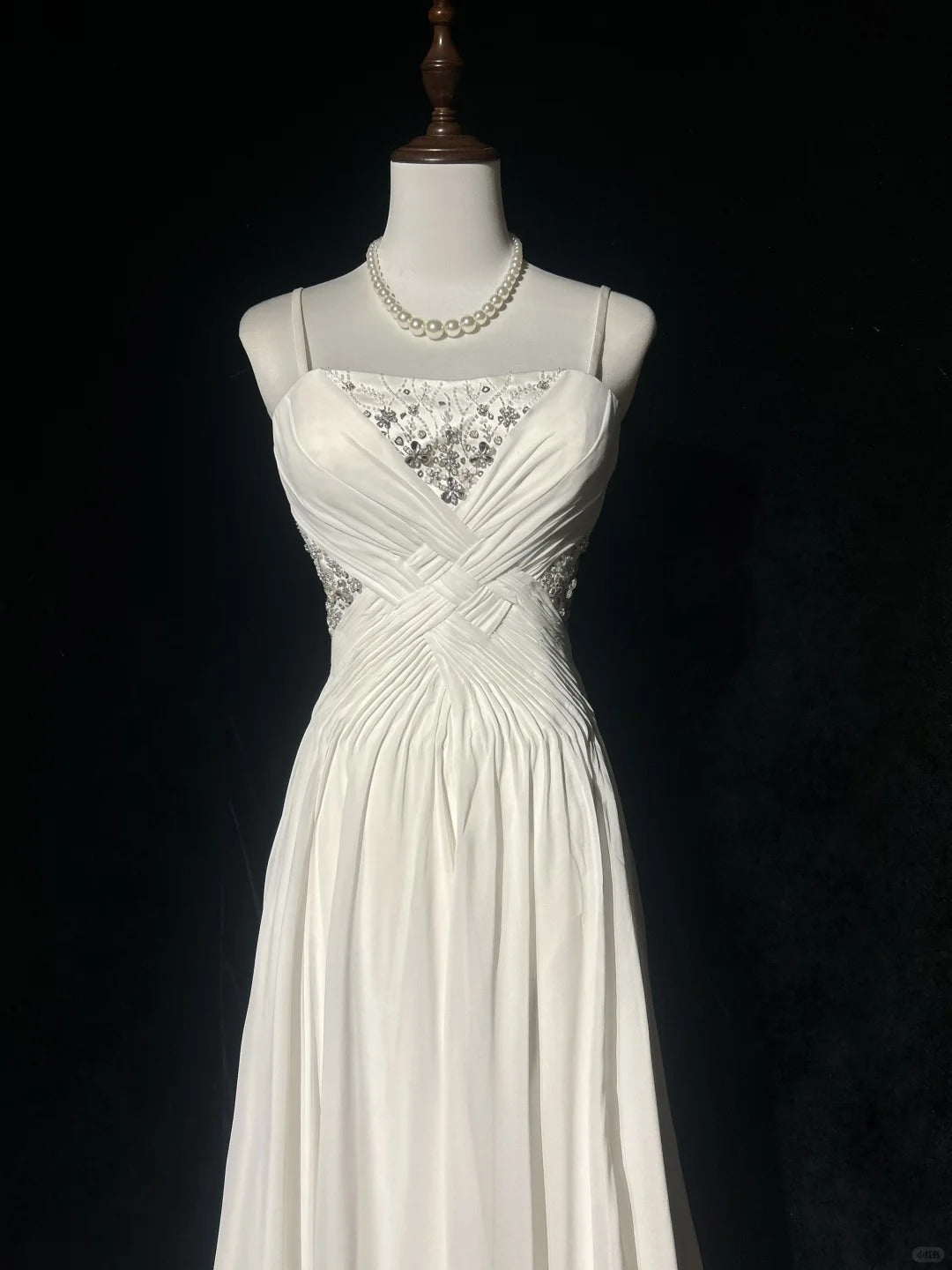 Elegant Spaghetti Straps Crystal Pleated Prom Dress Evening Dress Gala Dress D2162