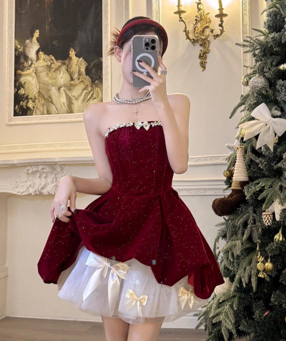 Shiny Wine Red Strapless Crystal Pleated Short Prom Dress Back to School Outfits Homecoming Dress Sweet 16 Dress Princess Dress D2191