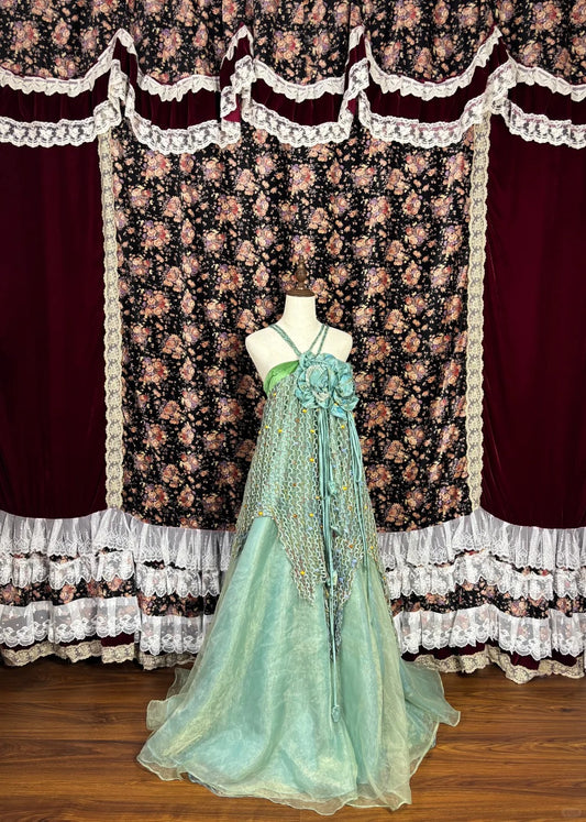 Charmantes Neckholder-Blumen-Bodenlanges Ballkleid Abendkleid Partykleid D2224