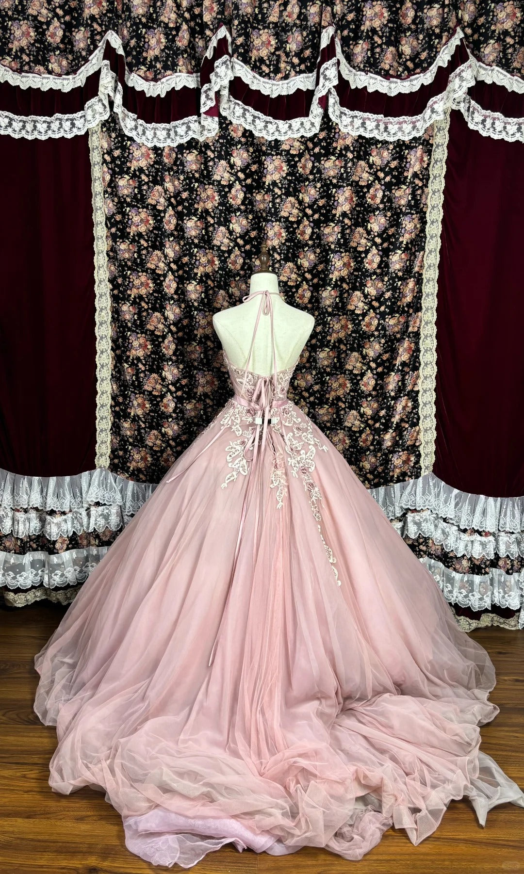 Sweet Halter Appliques Beading Tulle Ball Gown Long Prom Dress Evening Dress D2231