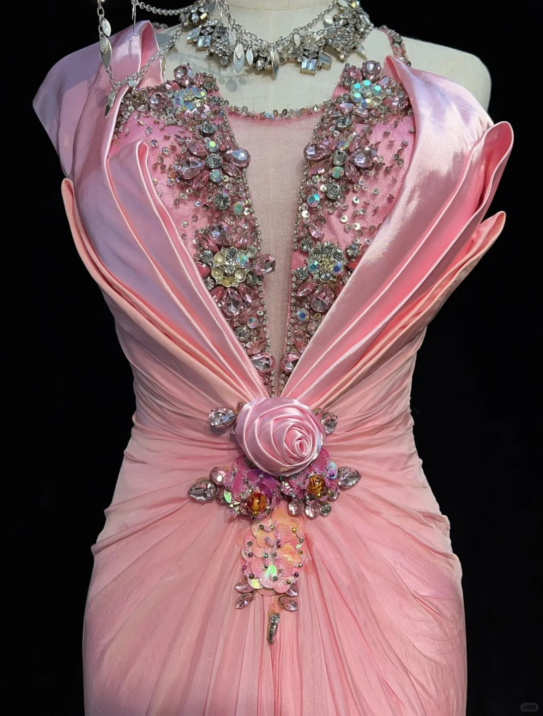 Elegant Prom Dress Spaghetti Straps Crystal Gala Dress Evening Dress Dancing Dress D2248