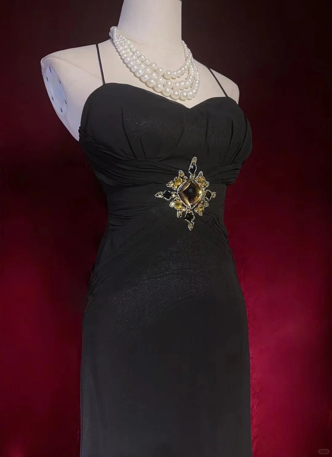 Elegant Black Prom Dress Spaghetti Straps Backless Crystal Gala Dress Evening Dress Dancing Dress D2249