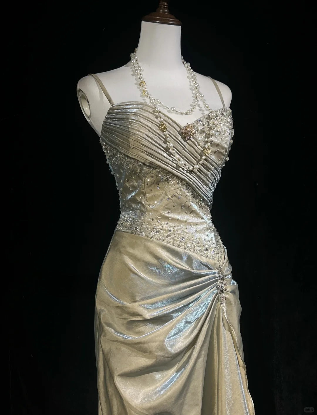 Elegant Prom Dress Spaghetti Straps Beading Pleated Gala Dress Evening Dress Customized Dress D2255