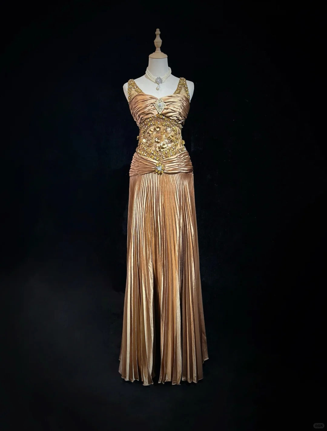 Shiny Prom Dress Spaghetti Straps Sequins Crystal Pleated Gala Dress Evening Dress Customized Dress D2256