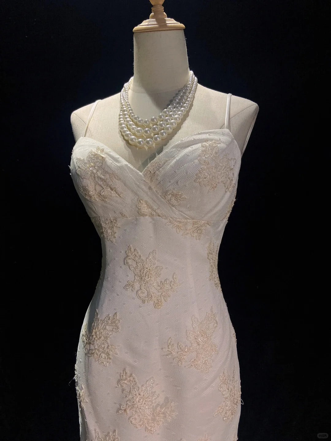 Elegant Wedding Dress Spaghetti Straps Lace Train Wedding Dress Evening Dress Gala Dress D2304