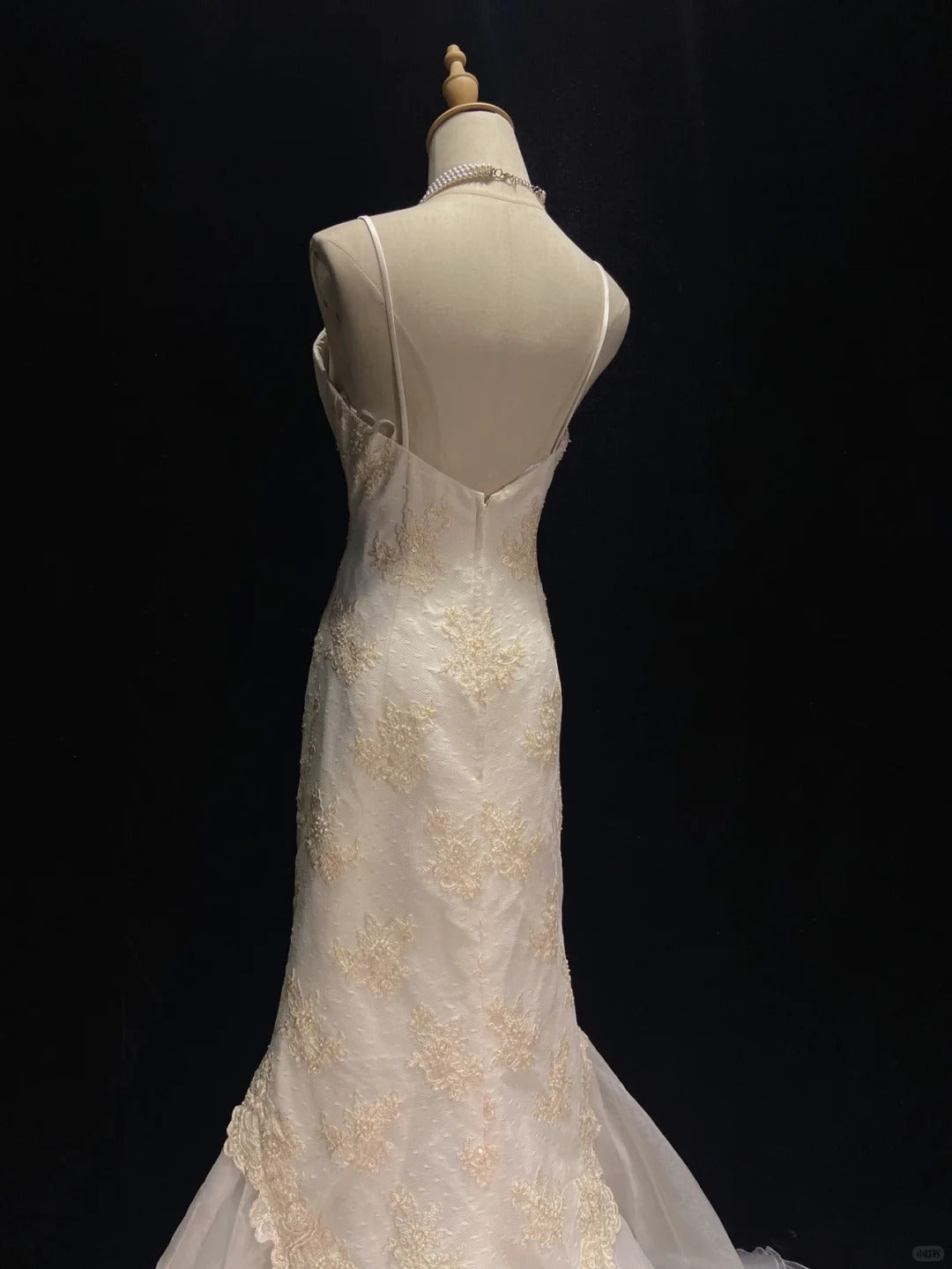 Elegant Wedding Dress Spaghetti Straps Lace Train Wedding Dress Evening Dress Gala Dress D2304