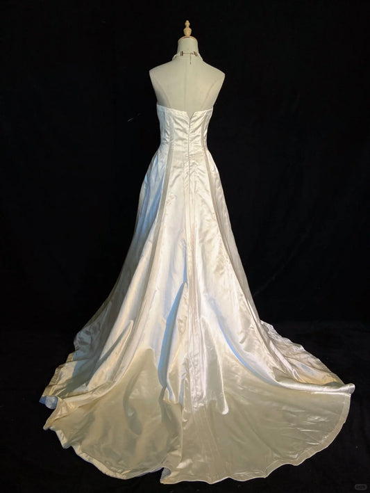 Hübsches Brautkleid A-Linie Trägerlos Schleppe Brautkleid Galakleid Ballkleid D2312