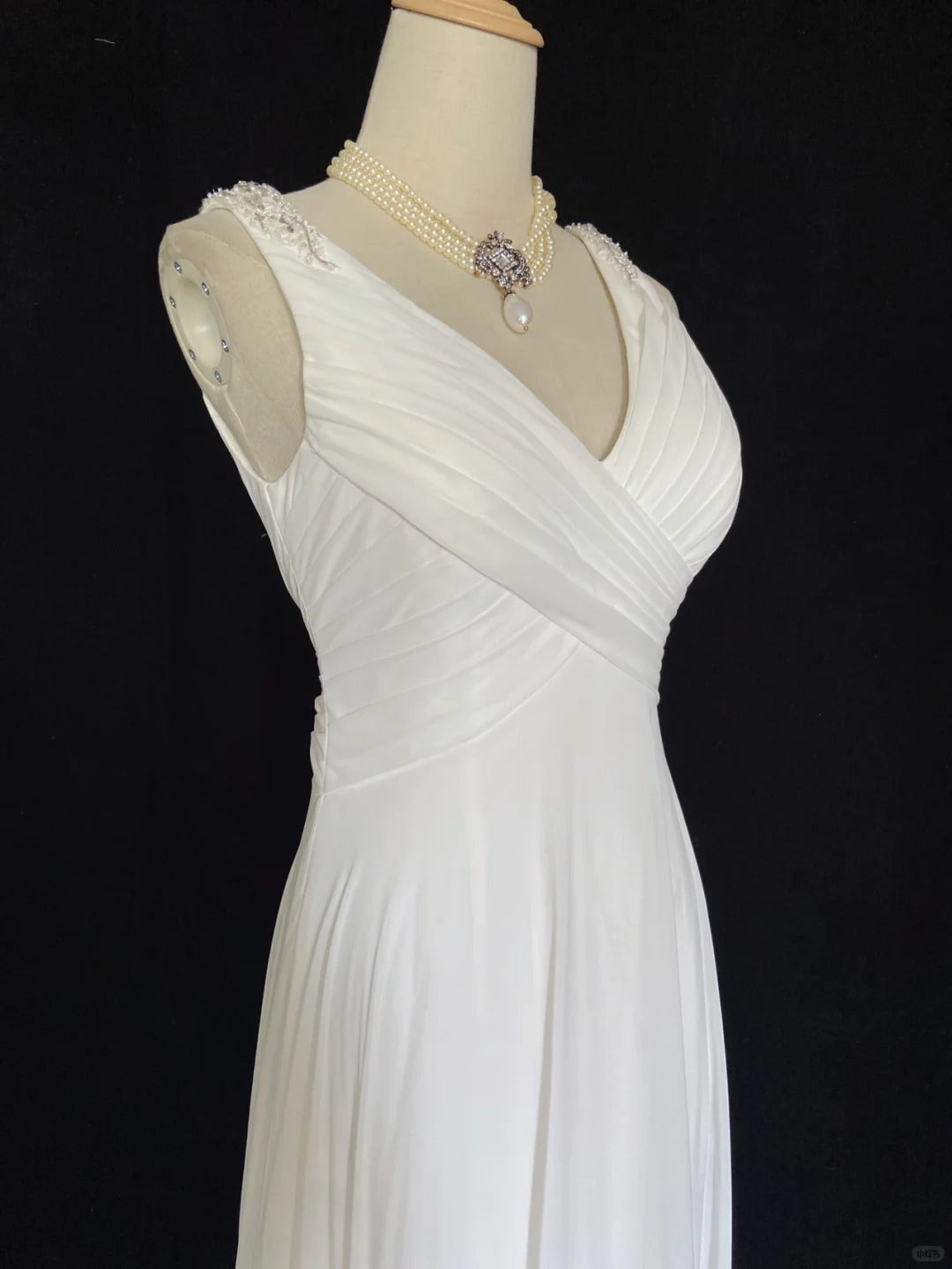 Charming Wedding Dress V-neck Pleated Backless Wedding Dress Gala Dress Prom Dress D2313
