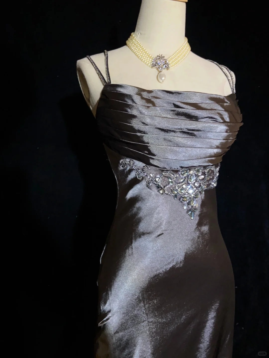Pretty Prom Dress Spaghetti Straps Pleated Backless Prom Gown Evening Dress Gala Dress Business Dinner Dress D2349