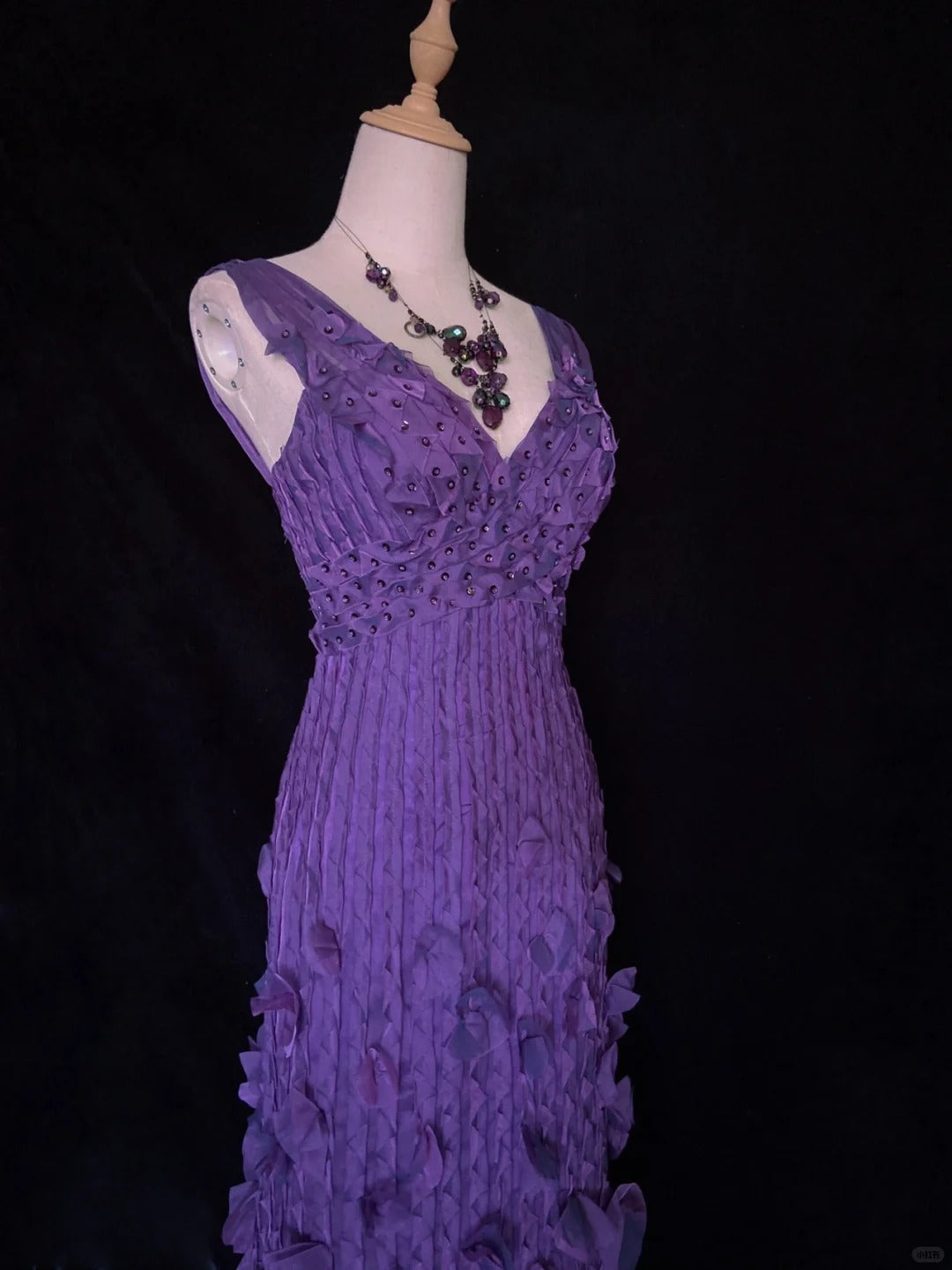 Charming Prom Dress V-neck Pleated Long Prom Gown Business Dinner Dress Gala Dress Evening Dress D2353