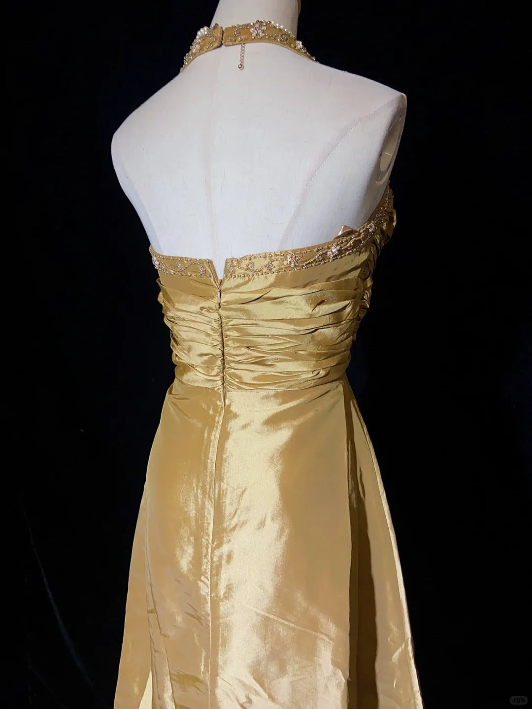 Elegant Prom Dress A Line Halter Beading Pleated Party Dress Evening Dress Gala Dress Prom Gown D2359