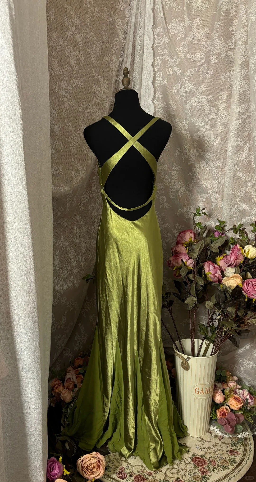 Gorgeous Prom Dress Spaghetti Straps Backless Long Prom Gown Evening Dress Gala Dress Party Dress D2365
