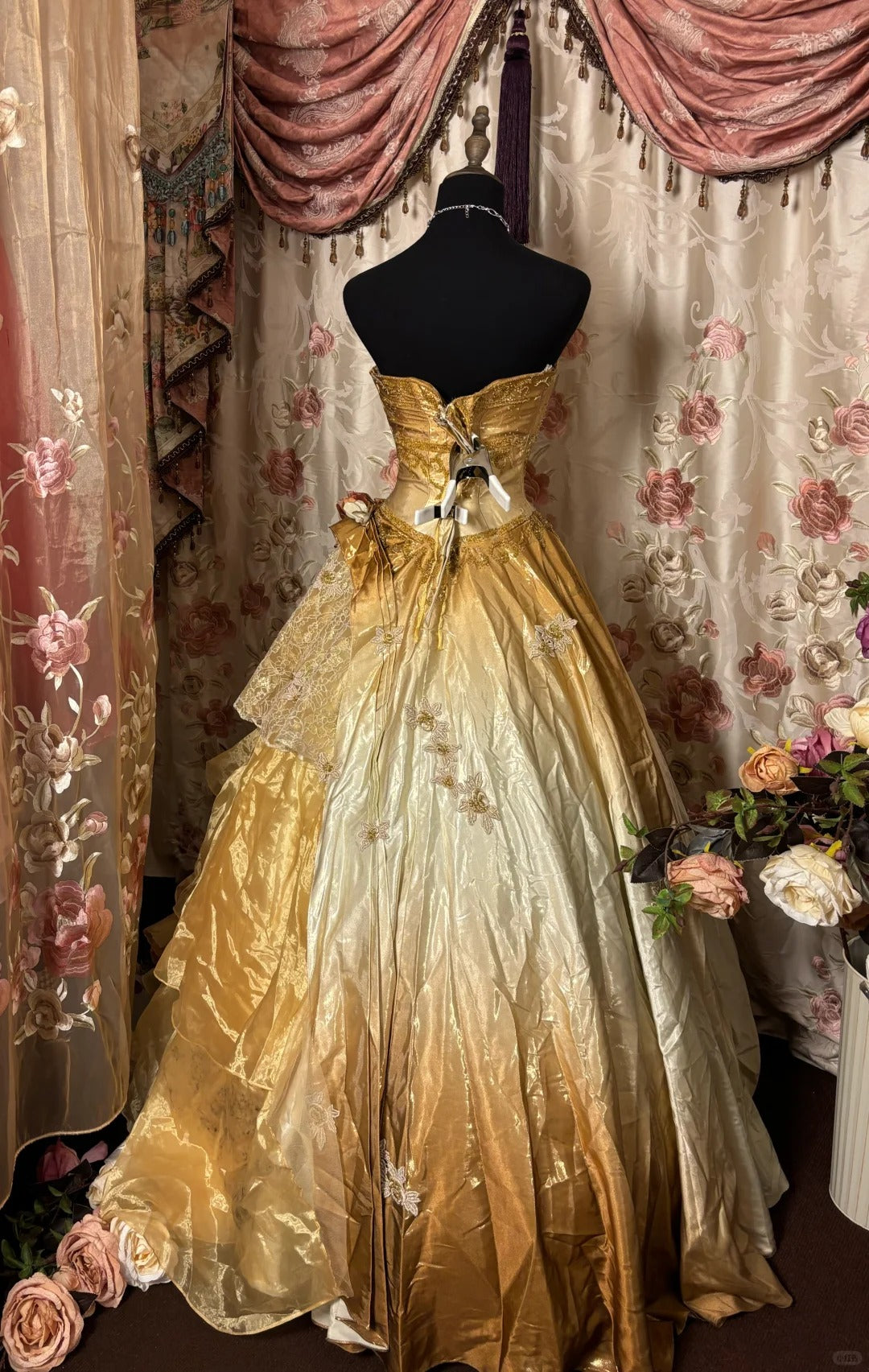 Stunning Prom Dress Strapless Beading Ball Gown Evening Dress Quinceanera Dress D2372