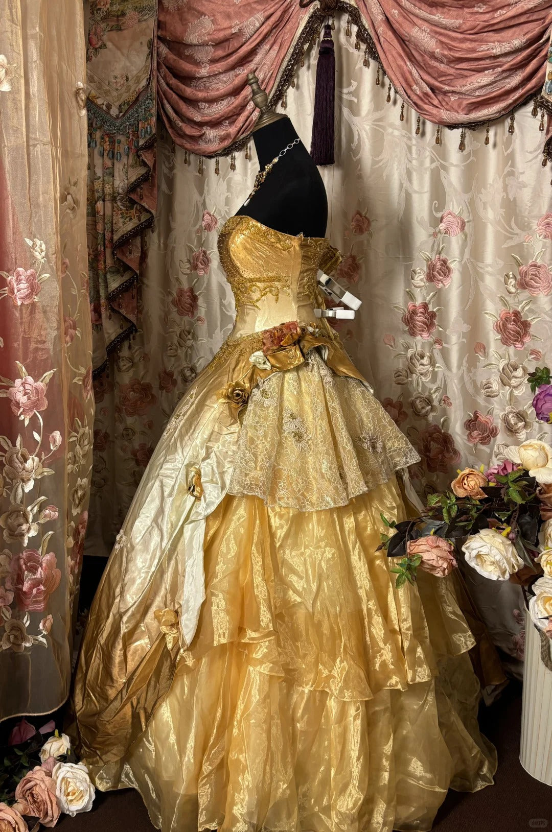 Stunning Prom Dress Strapless Beading Ball Gown Evening Dress Quinceanera Dress D2372