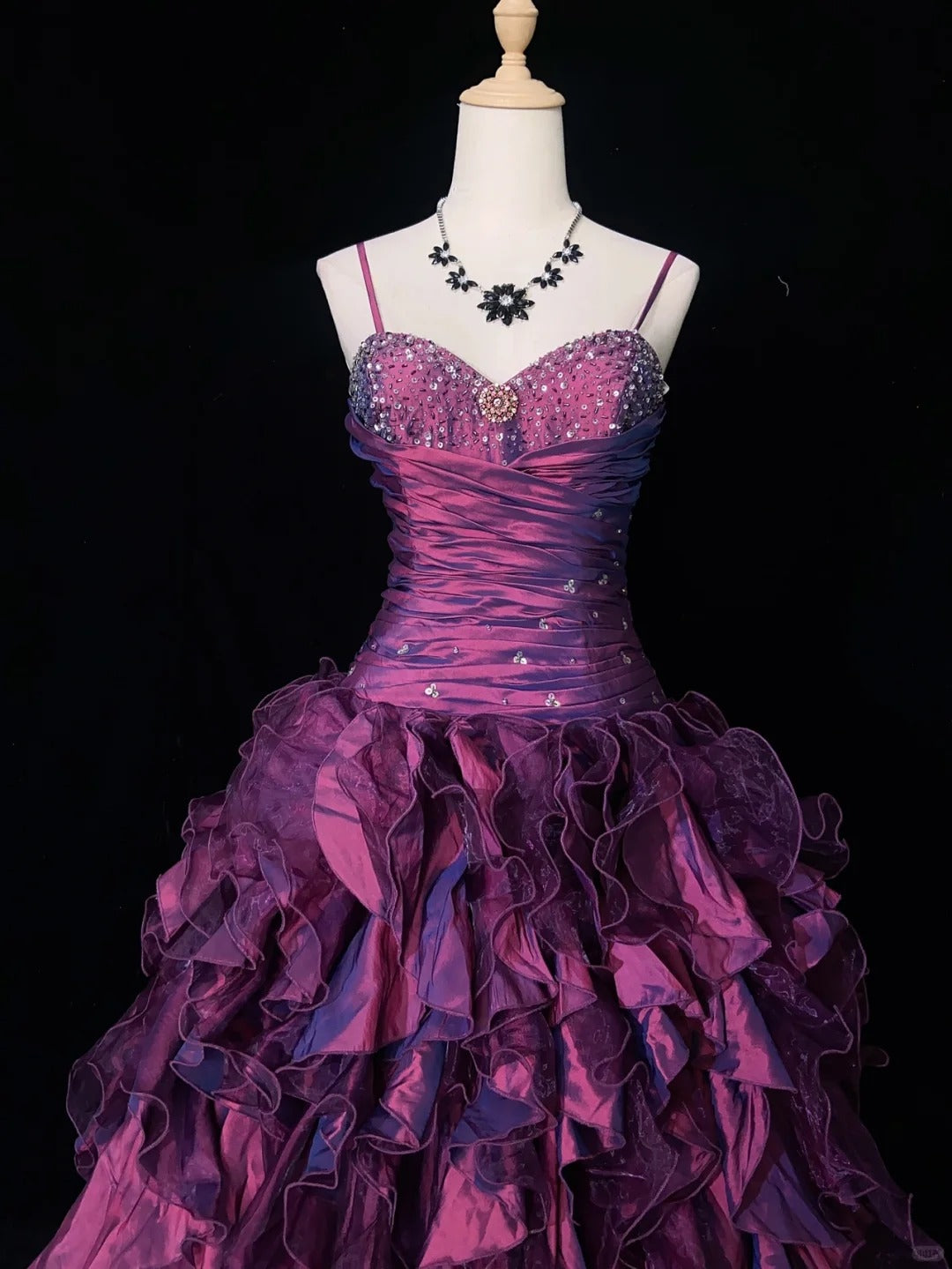 Charming Prom Dress Spaghetti Straps Pleated Ruffle Ball Gown Evening Dress Gala Dress D2456