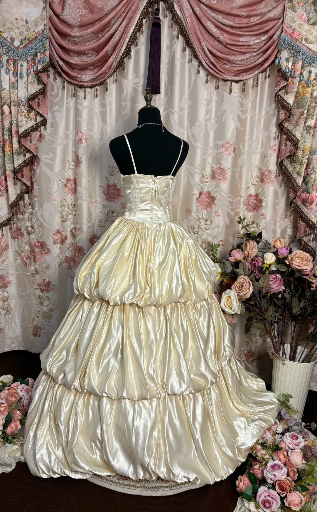Elegant Prom Dress Spaghetti Straps Pleated Ball Gown Evening Dress Dancing Dress Masquerade Ball D2475