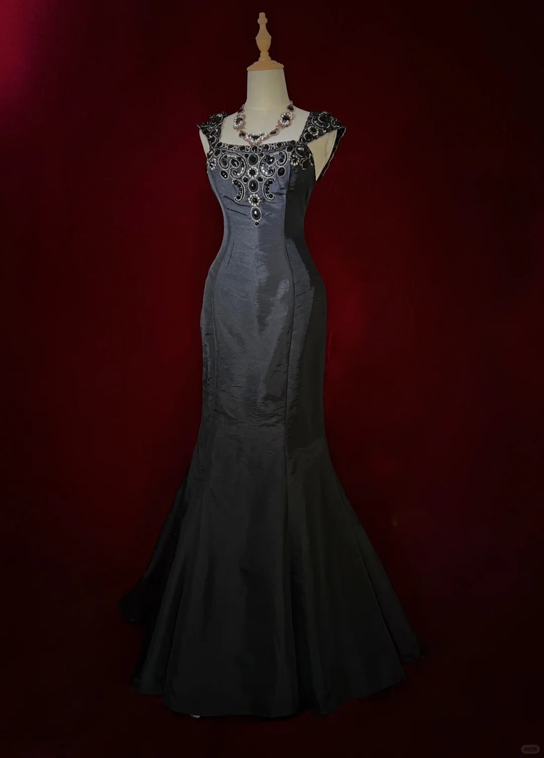 Superbe robe de bal sirène à col carré, robe de soirée, robe de gala, robe de dîner d'affaires D2508