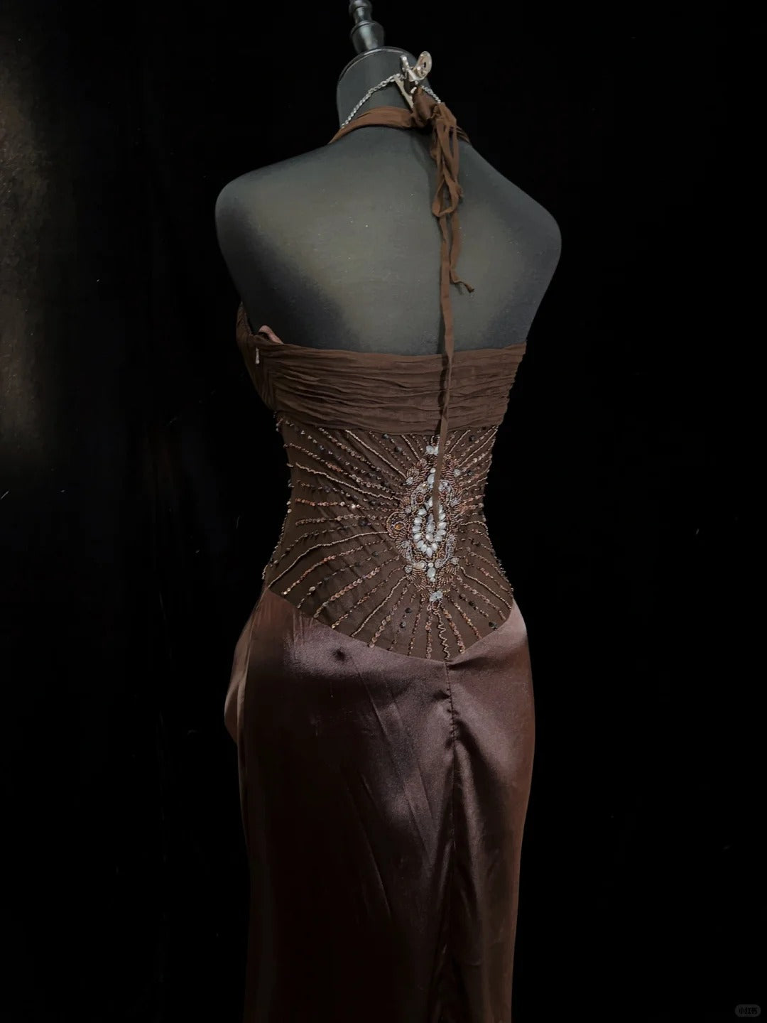 Superbe robe de bal dos nu plissée, robe de soirée, robe de gala, robe de dîner d'affaires D2511