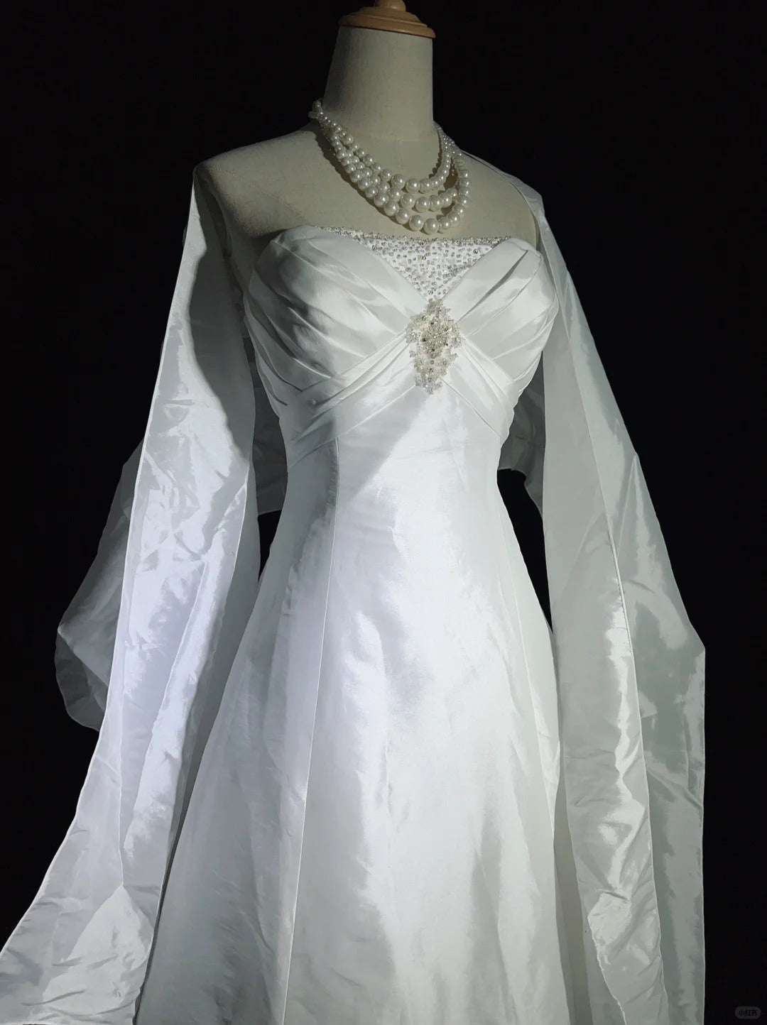 Charming Prom Dress A Line Strapless Pleated Wedding Dress Evening Dress Gala Dress Business Dinner Dress D2515