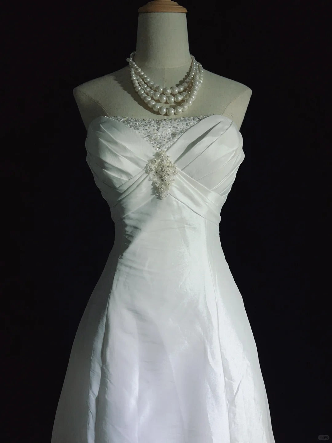 Charming Prom Dress A Line Strapless Pleated Wedding Dress Evening Dress Gala Dress Business Dinner Dress D2515