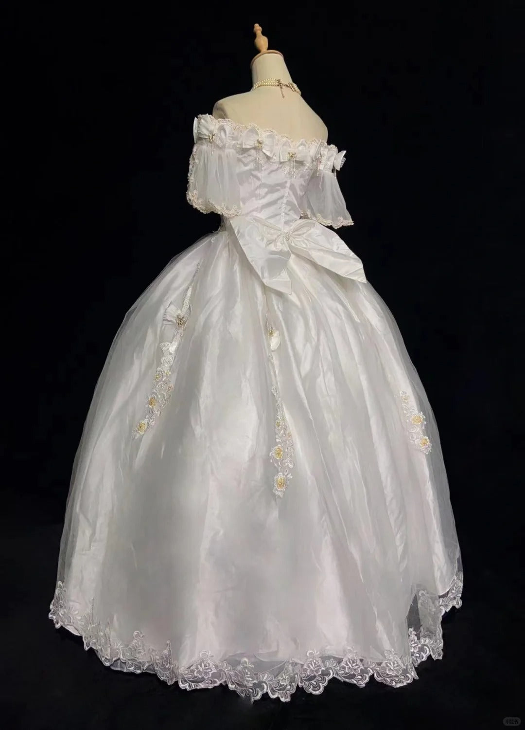Elegant Wedding Dress Off Shoulder Ball Gown Prom Dress Evening Dress Masquerade Ball D2516