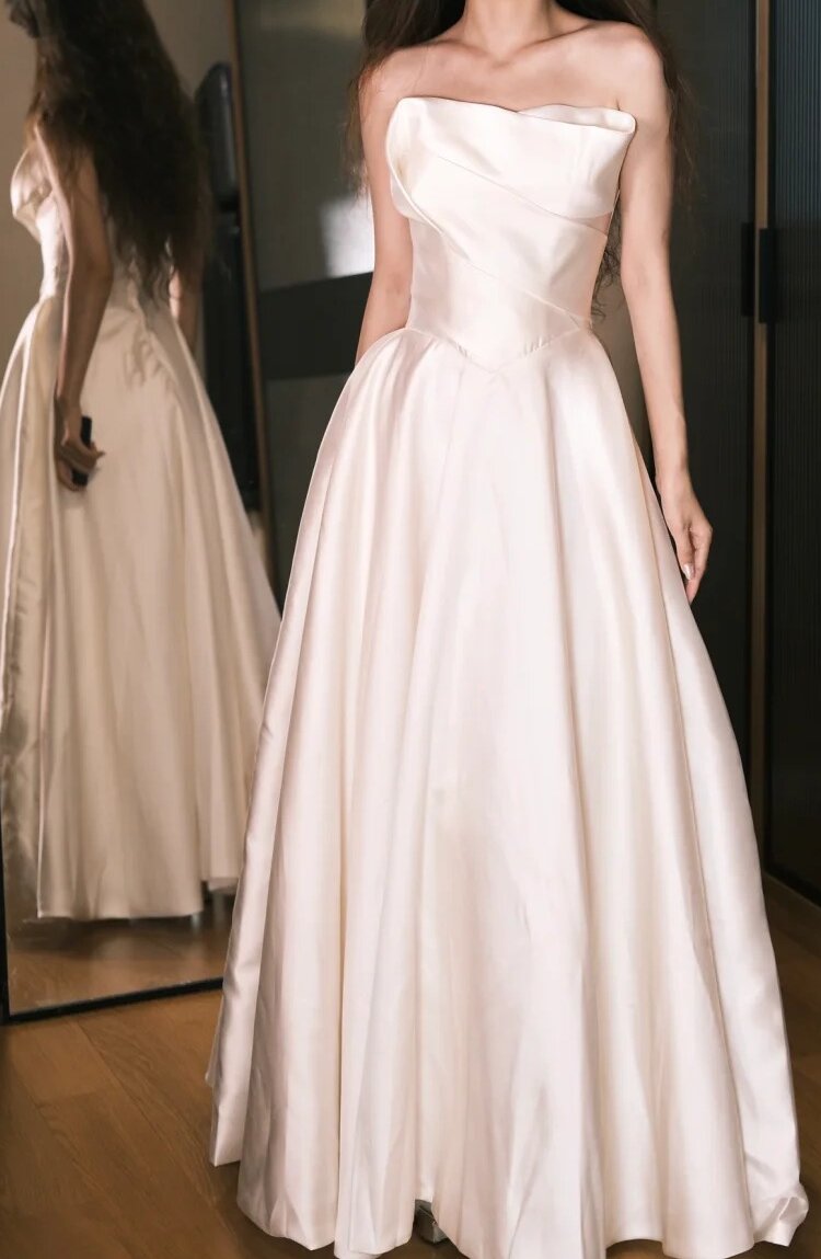 Robe de bal élégante, coupe trapèze, sans bretelles, plissée, robe de soirée, robe de gala, D2550