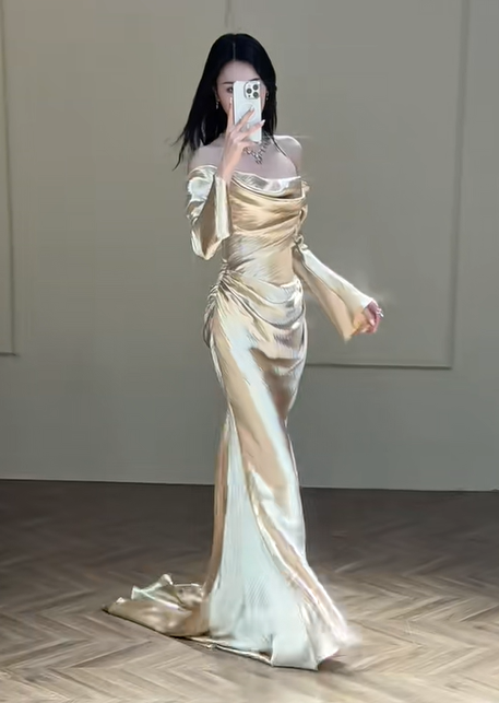 Robe de bal élégante, épaules dénudées, plissée, robe de soirée, robe de gala, D2560